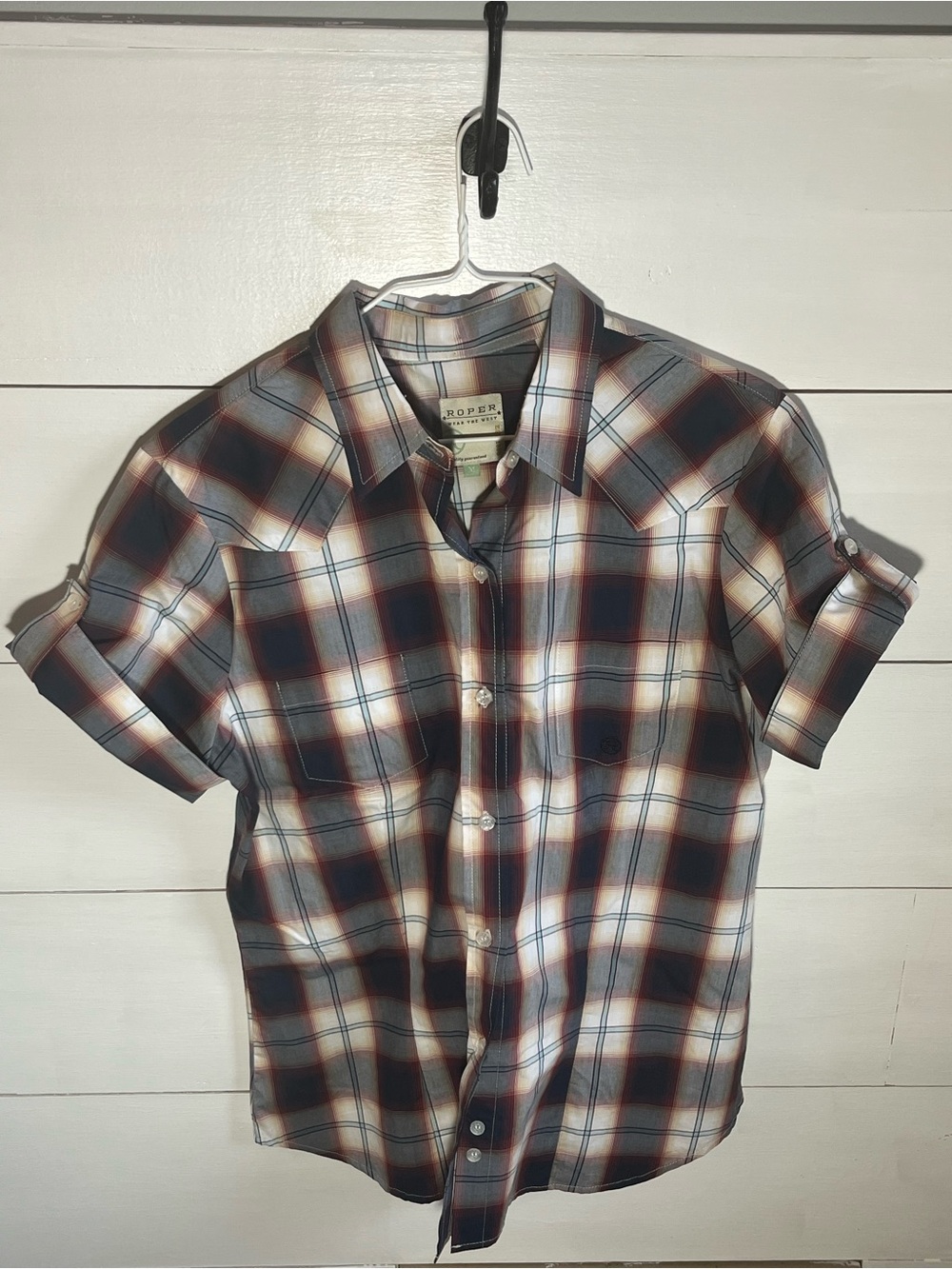 Roper Women’s Short Sleeve Plaid Button-Up Shirt